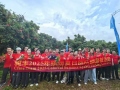 昶豐周末辦公室人員出動(dòng)， 現(xiàn)摘現(xiàn)吃桂味荔枝， 解鎖夏日團(tuán)建快樂！